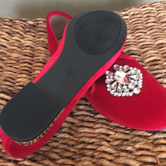 LAST PAIR!  Size 7 red velvety rhinestone  flats - Picture 3 of 7
